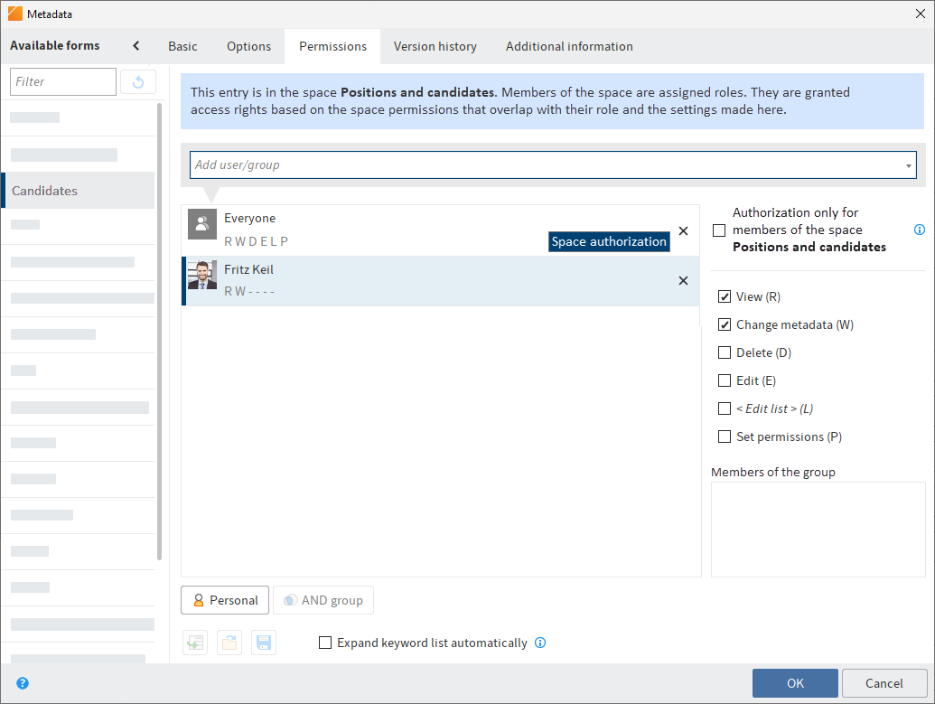 'Everyone' group with 'Space authorization' flag and a selected user without flag